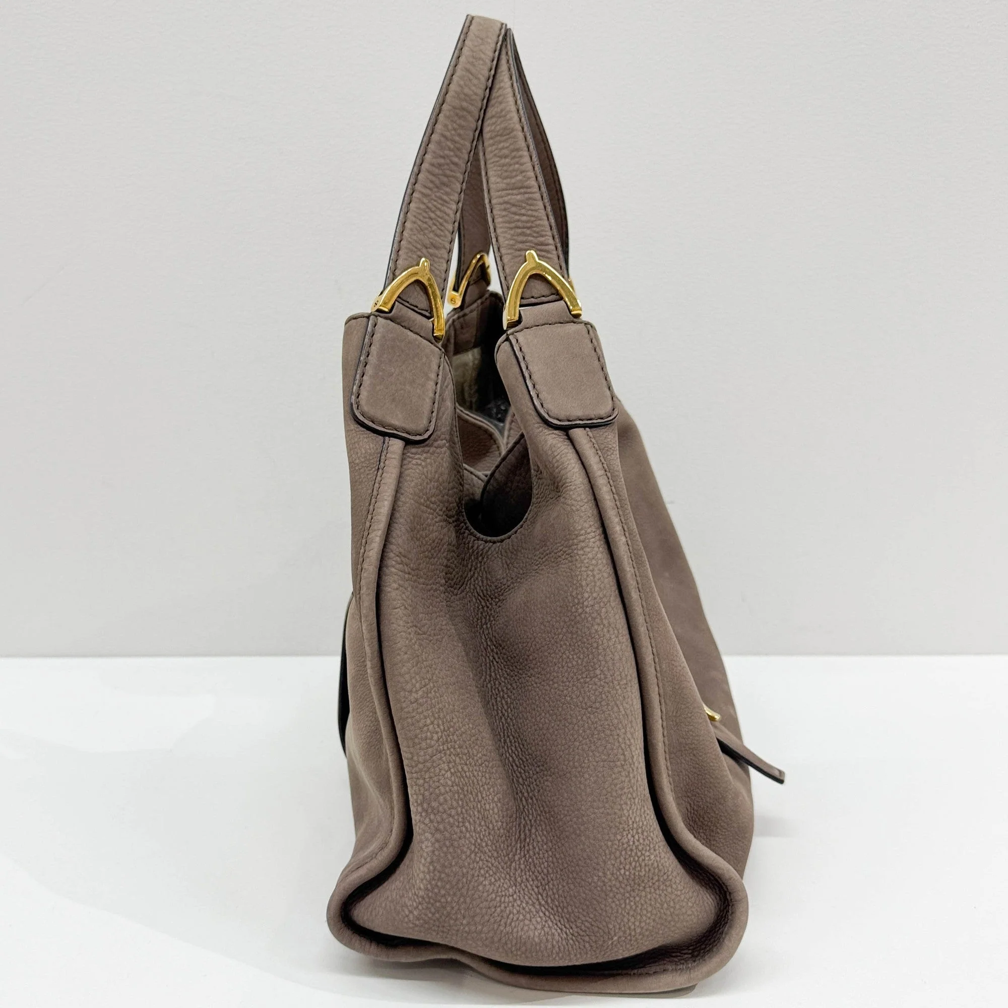 Stirrup Elephant Gray Leather Shoulder Bag - Image 5