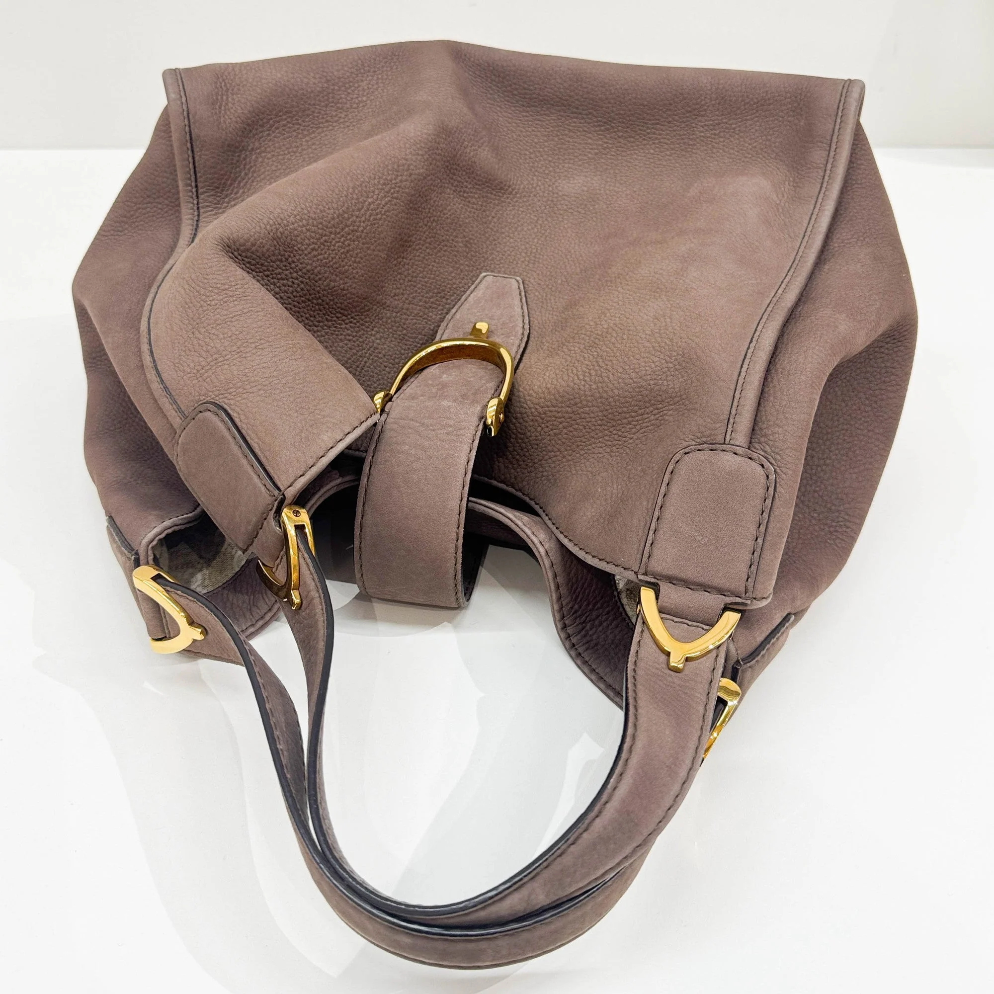 Stirrup Elephant Gray Leather Shoulder Bag - Image 7