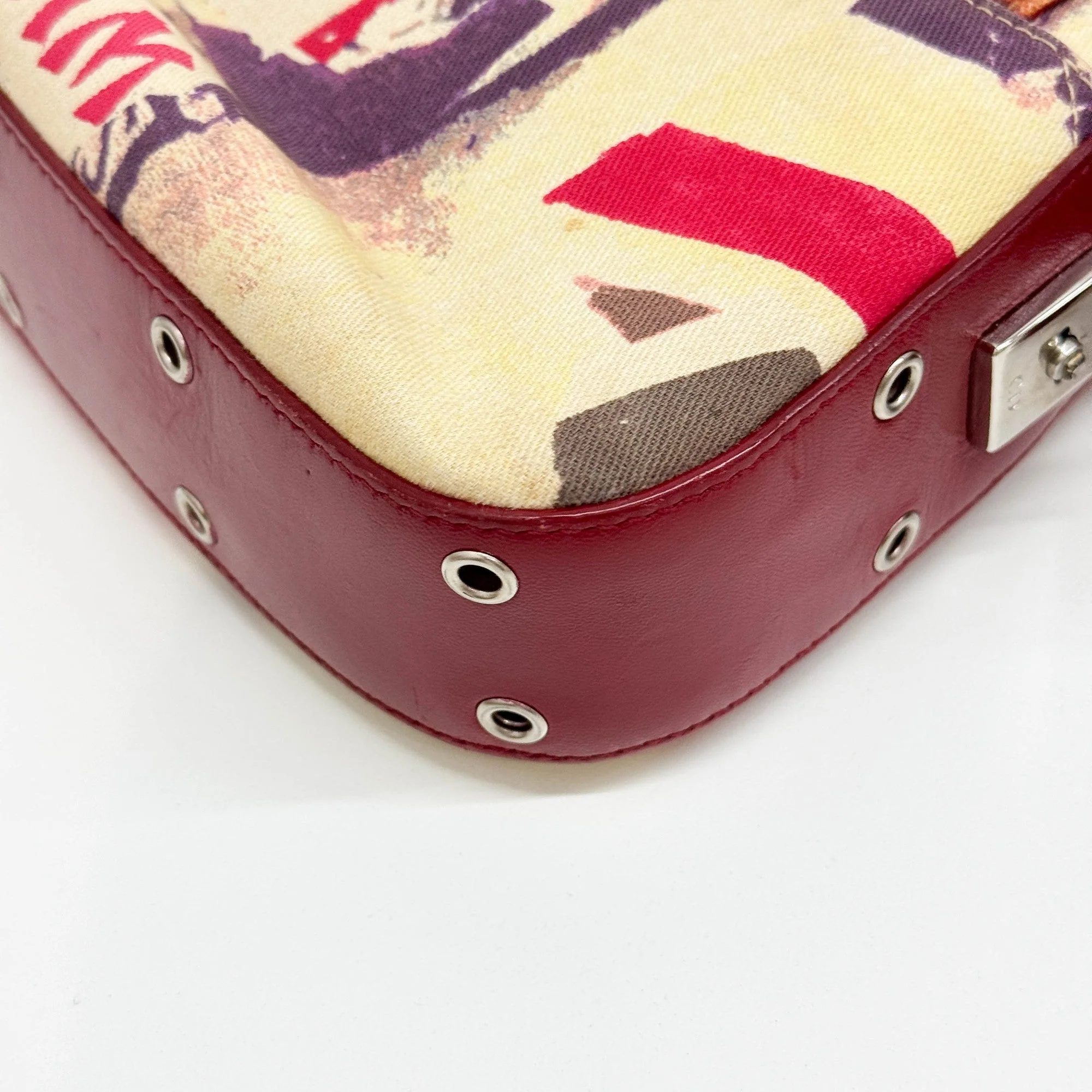 Street Chic Columbus Victim Multicolor Canvas Shoulder Bag - Image 12
