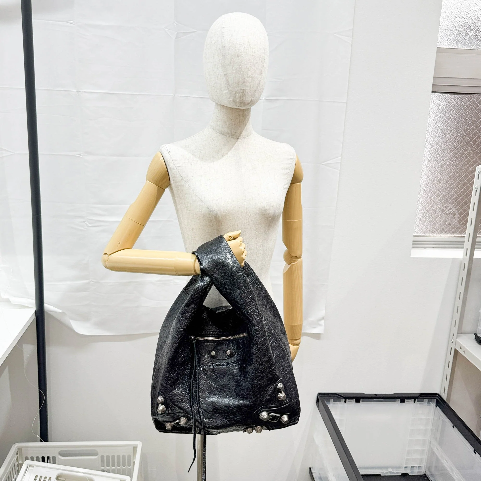 Supermarket Plastic Shopper Like Leather Handle Bag - Image 6