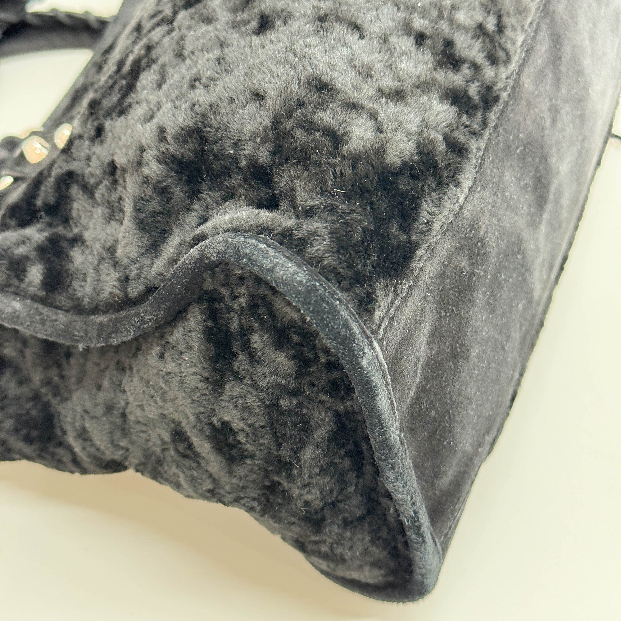 The City Black Fur Two Way Bag - Image 11