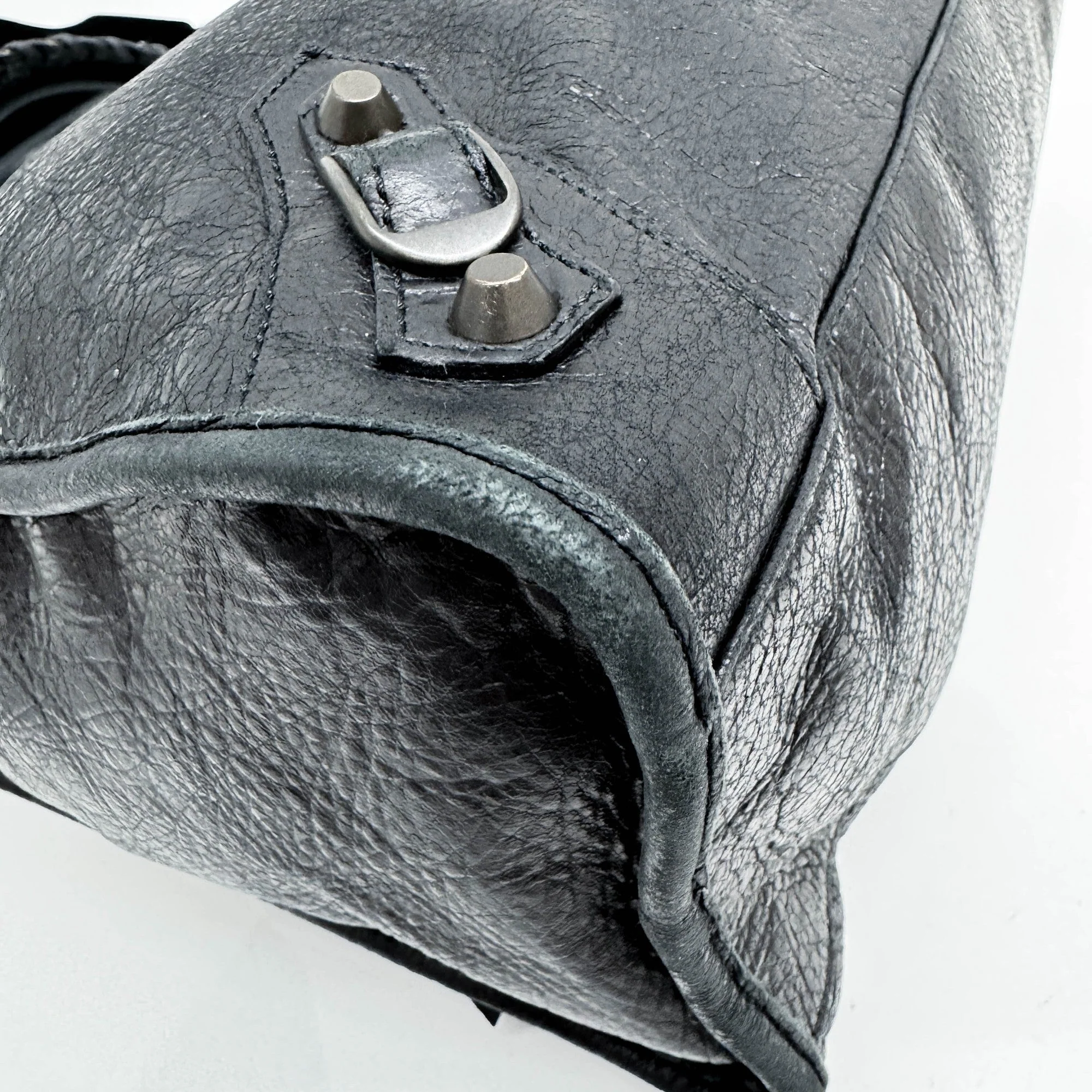The City Black Leather Two Way Bag - Image 10