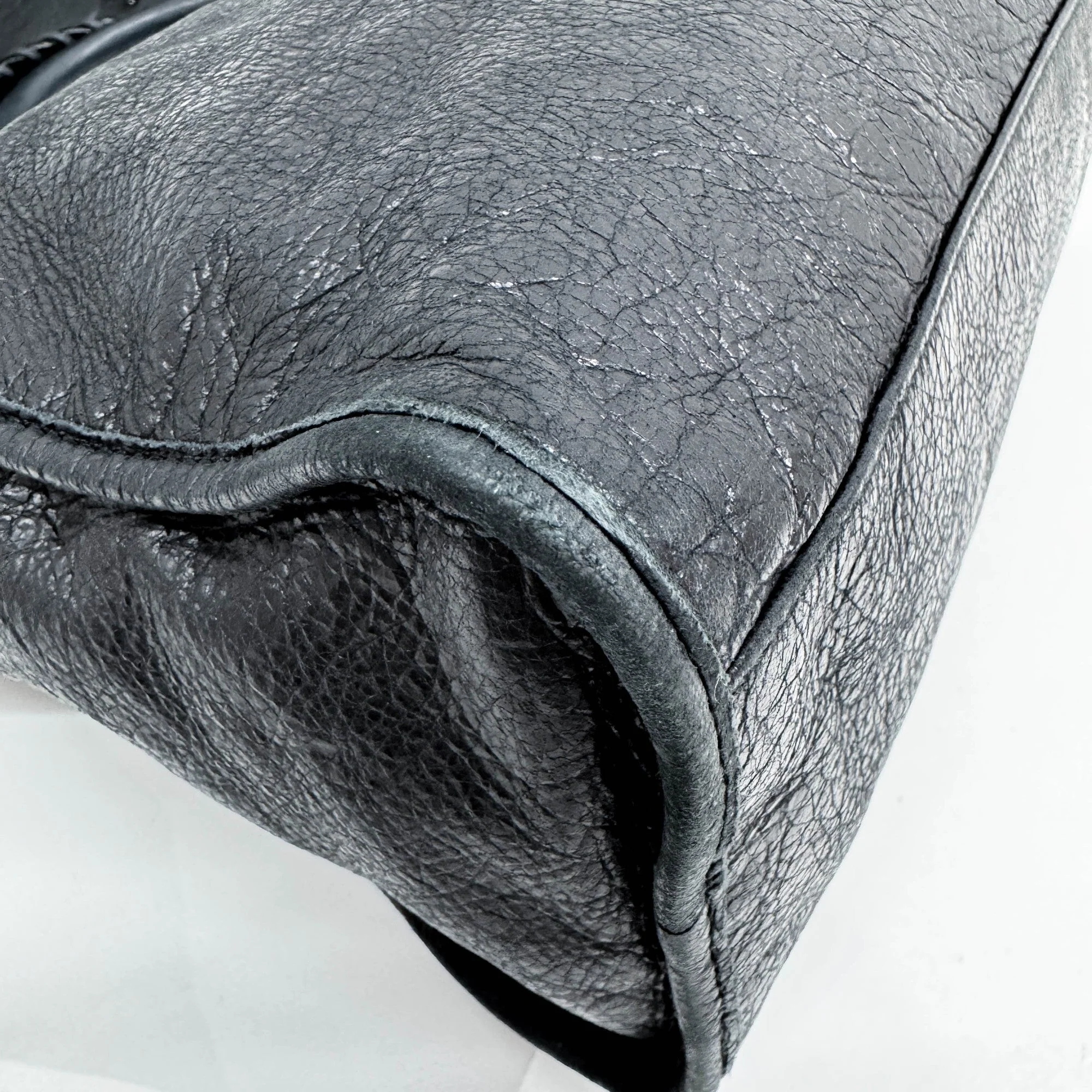 The City Black Leather Two Way Bag - Image 12
