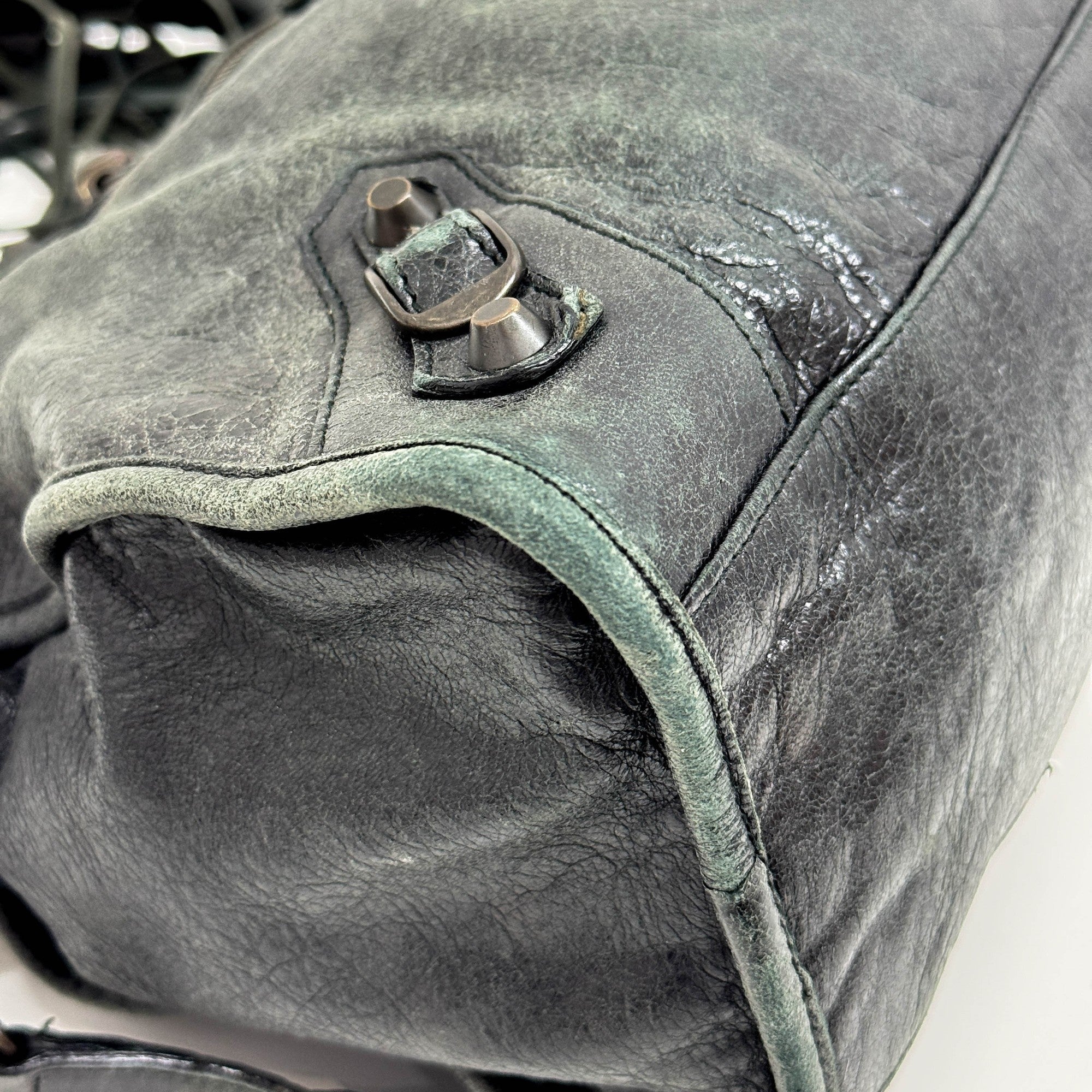 The City Deep Green Leather Two Way Bag - Image 8