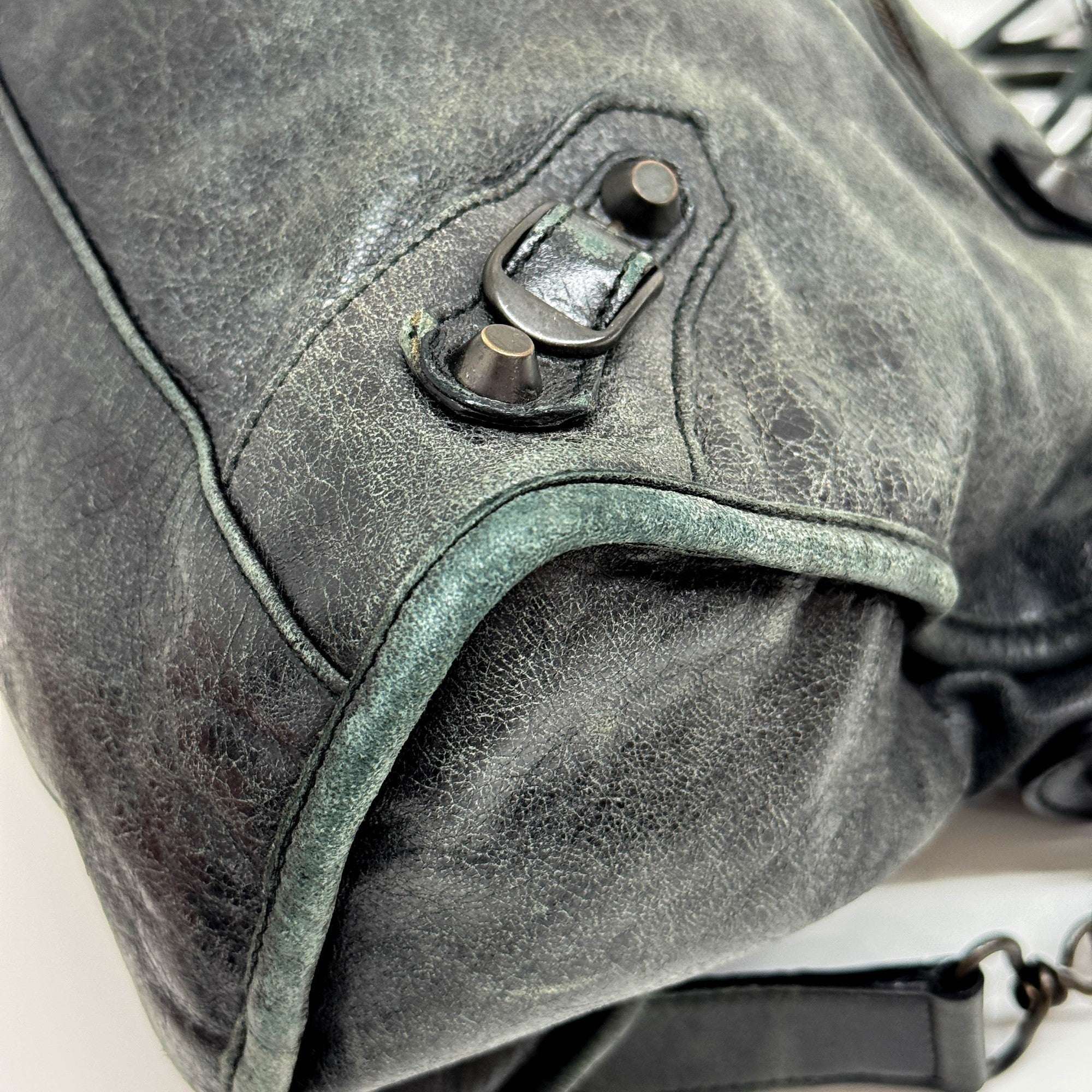The City Deep Green Leather Two Way Bag - Image 9