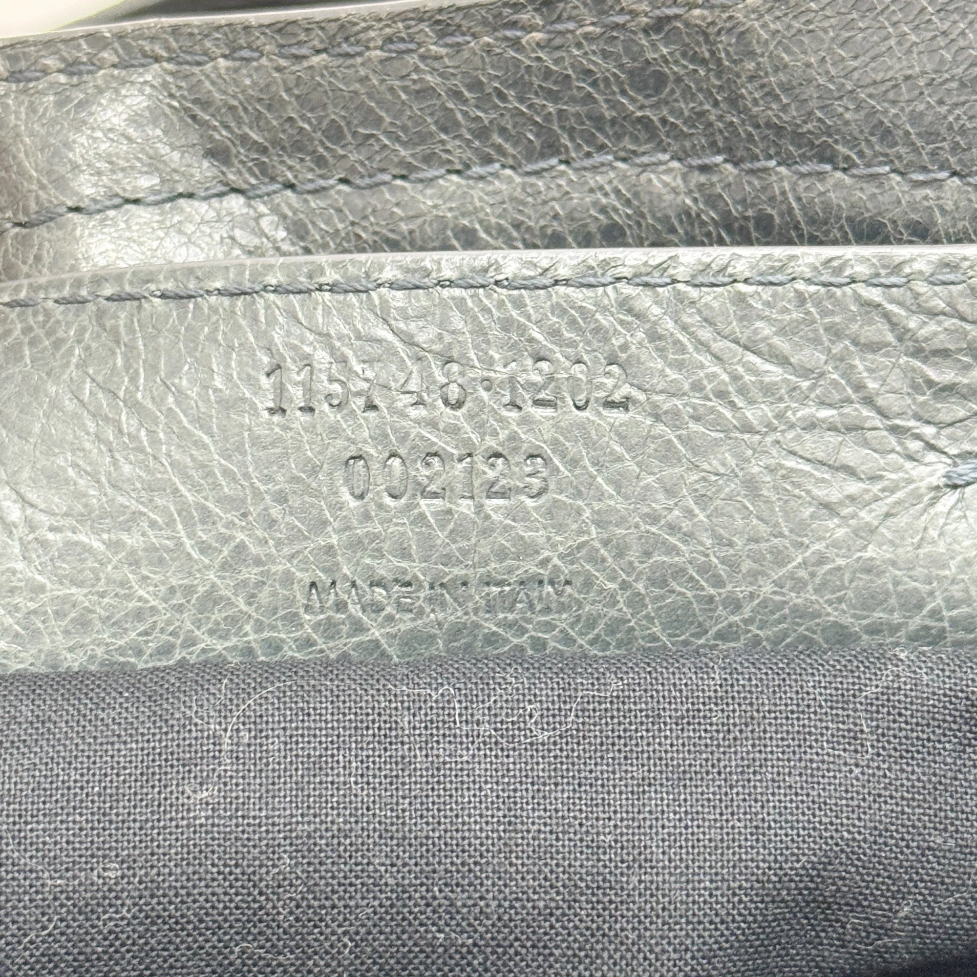 The City Fossil Gray Two Way Bag - Image 14
