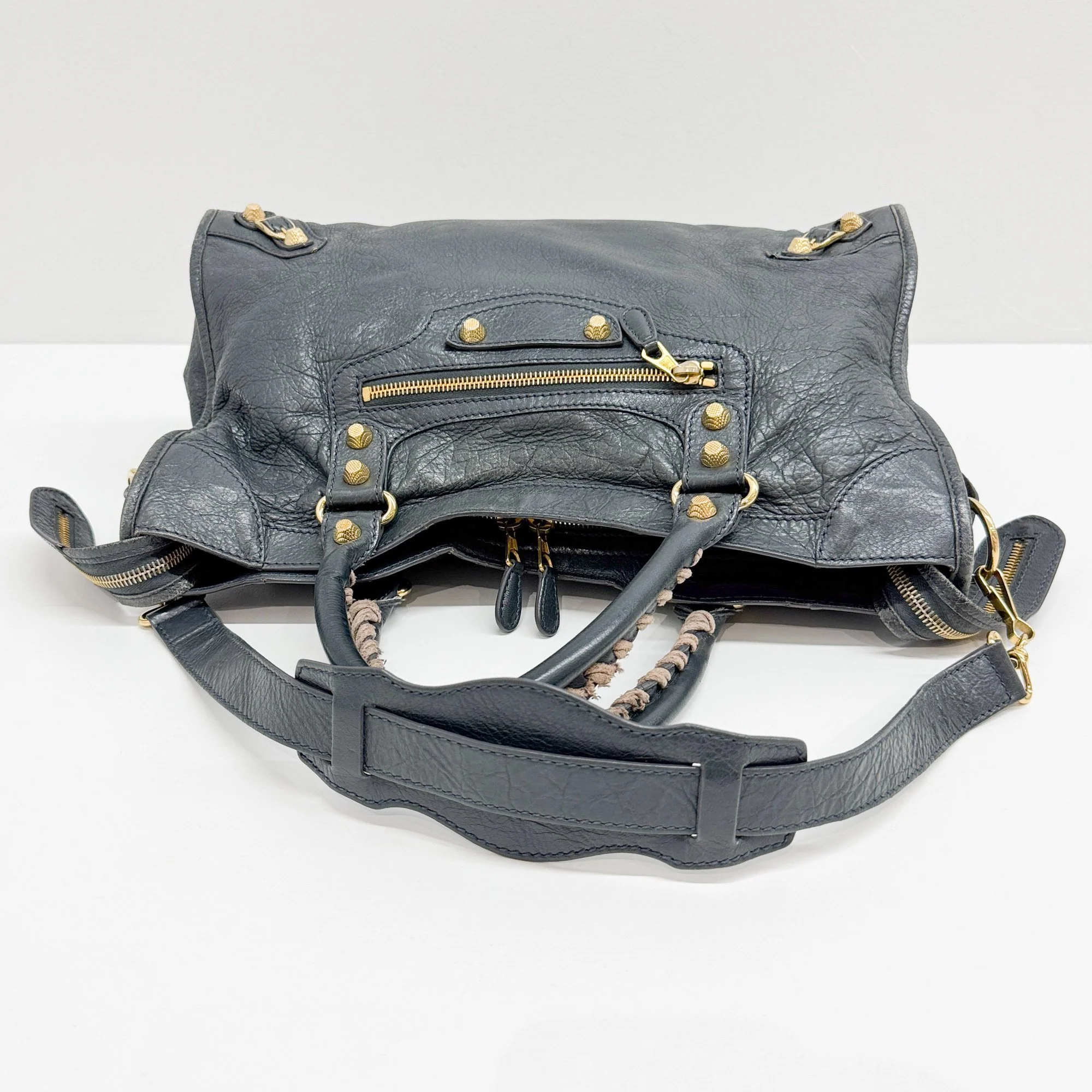 The City Grey Leather Two Way Bag - Image 6