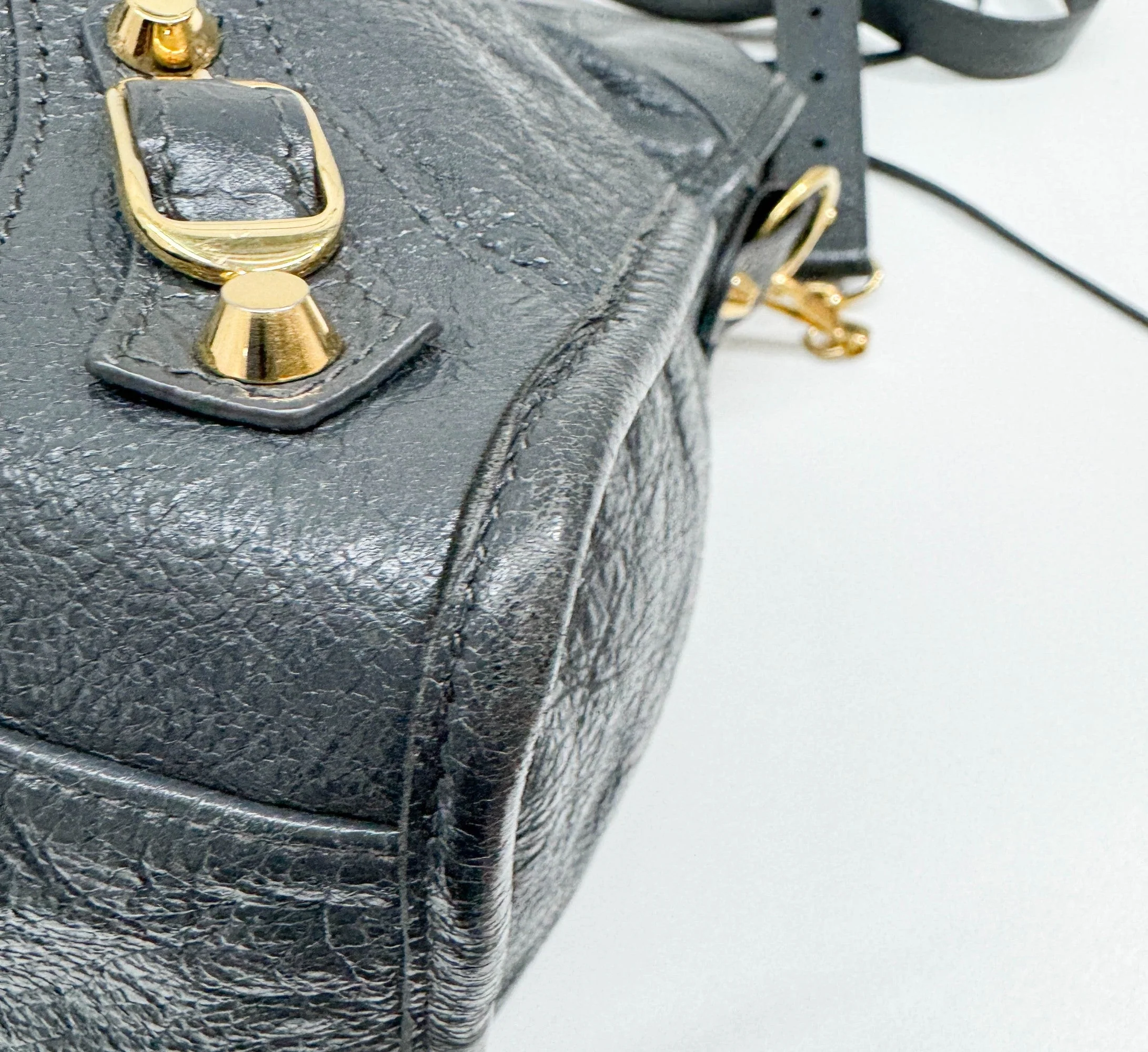 The City Grey Leather Two-Way Bag - Image 10