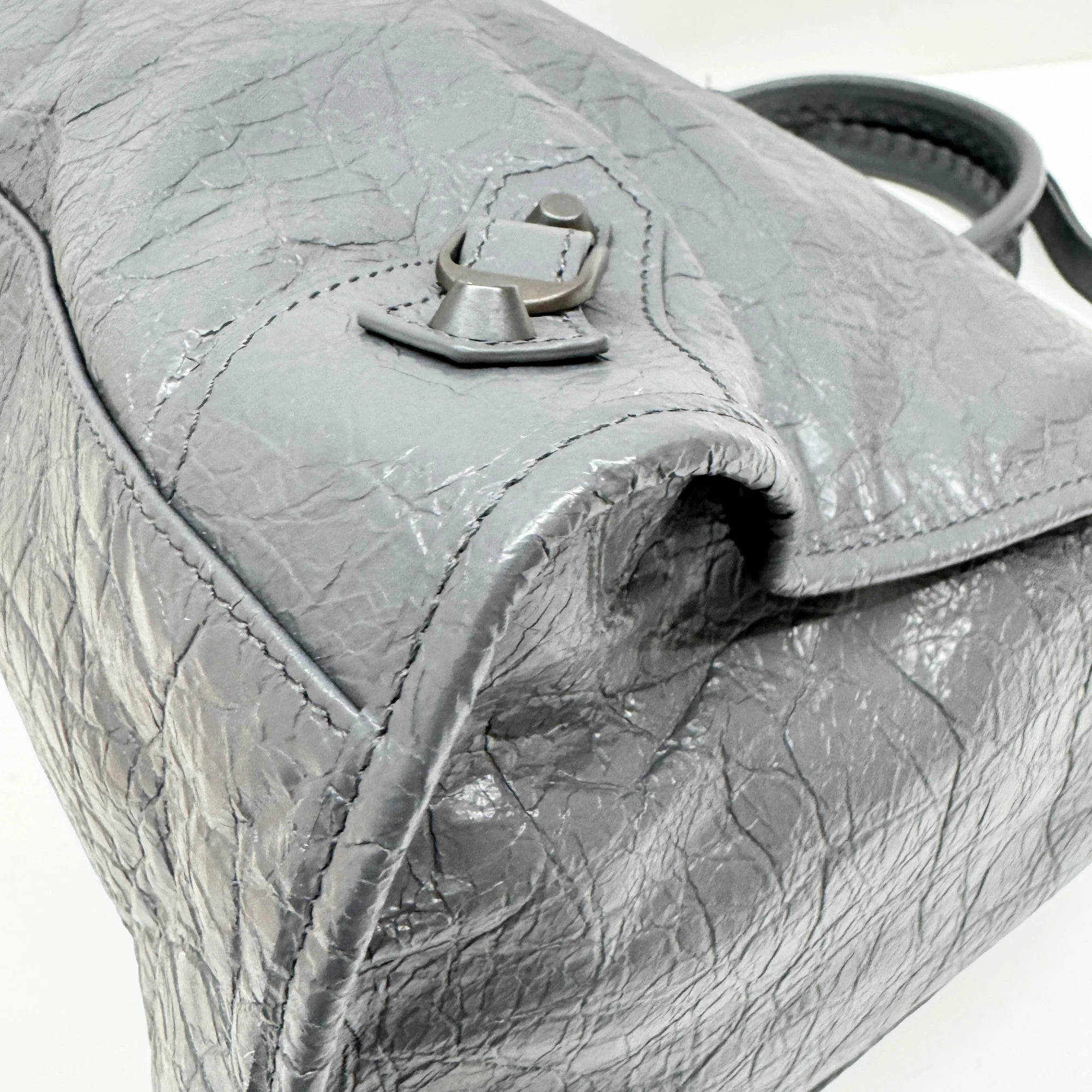 The City Travel Grey Lambskin Leather Two Way Bag - Image 9