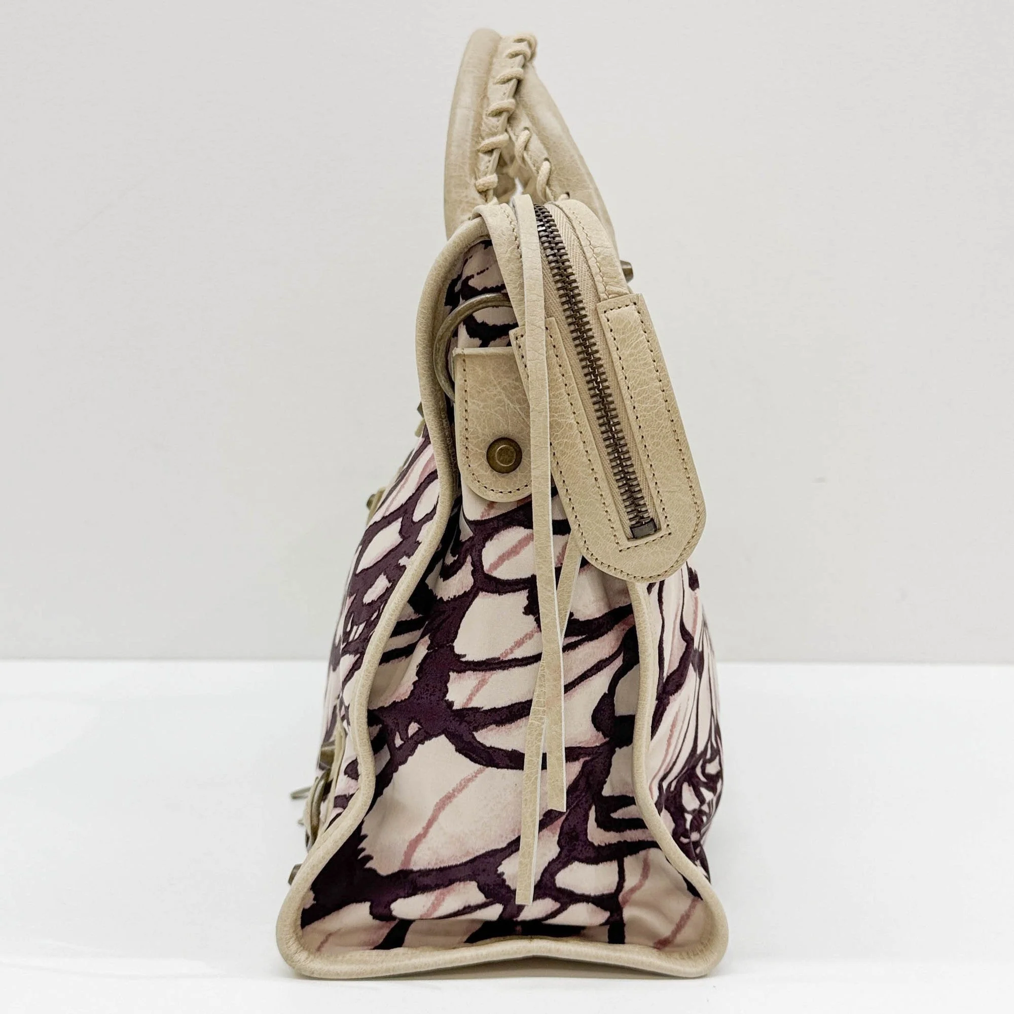 The City White & Purple Winged Print Nylon and Leather Two Way Bag - Image 5
