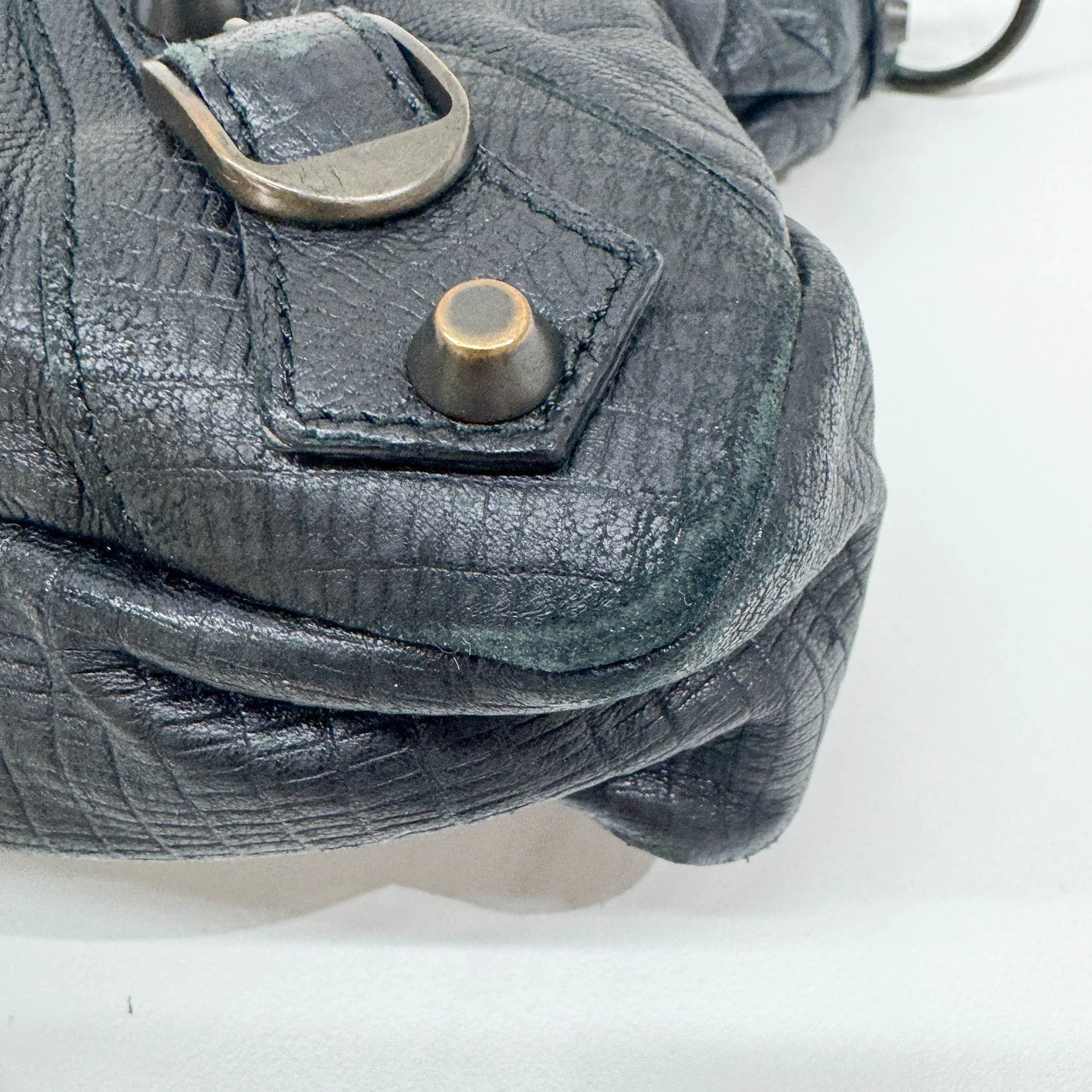 The First Black Lizard Embossed Leather Hand Bag - Image 11