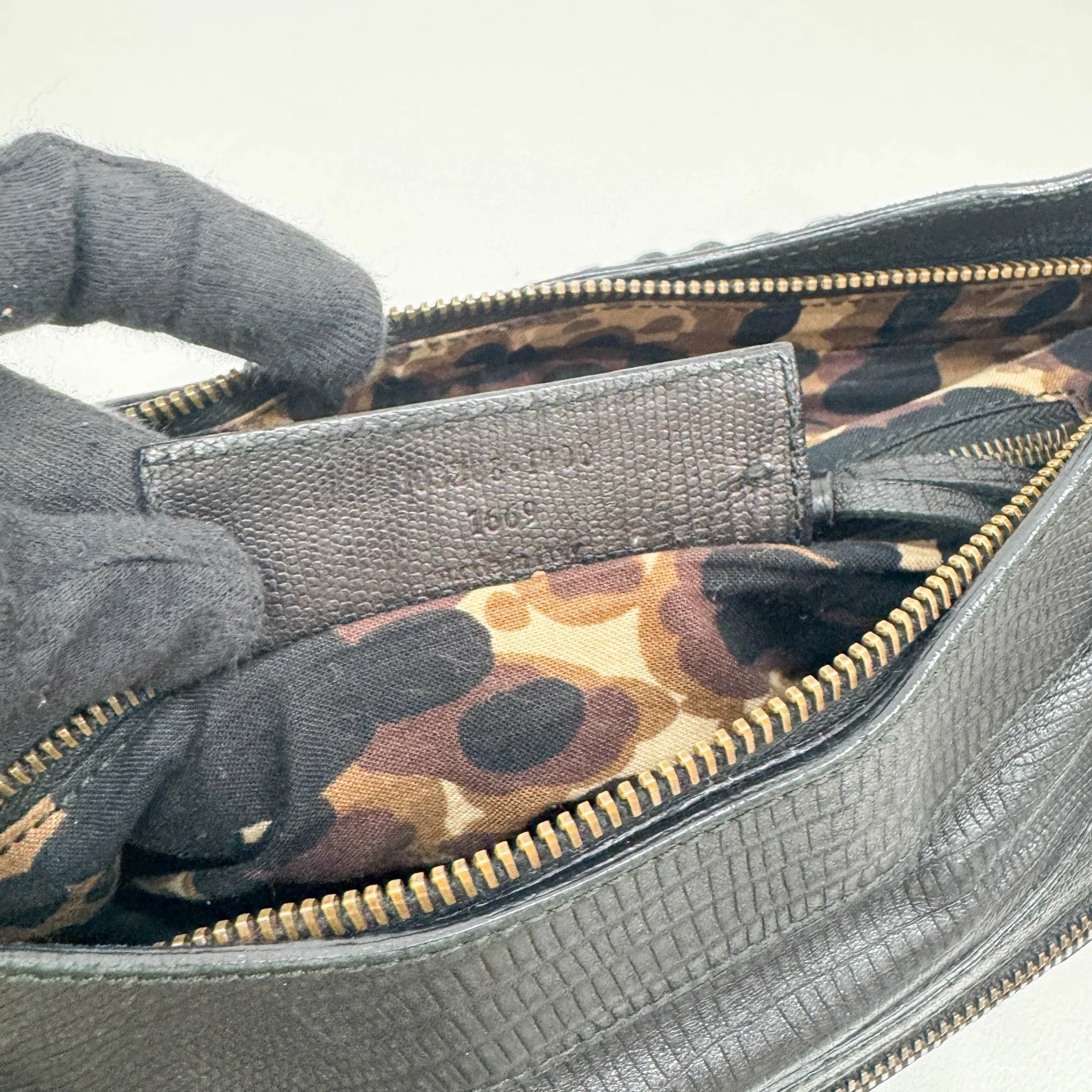 The First Black Lizard Embossed Leather Hand Bag - Image 23
