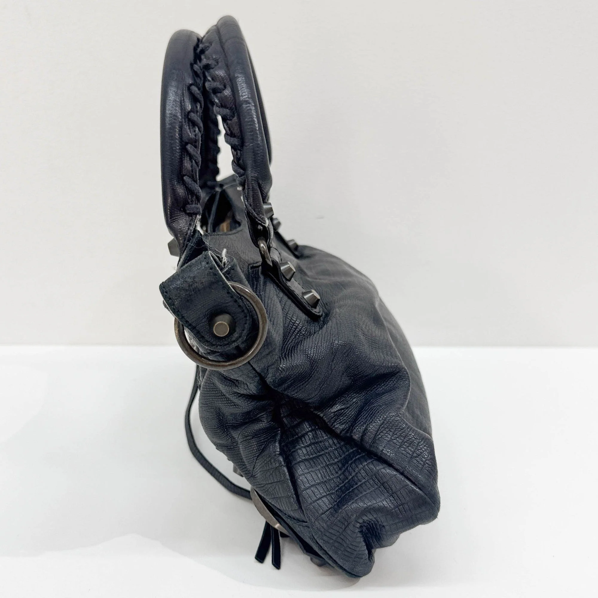 The First Black Lizard Embossed Leather Hand Bag - Image 4