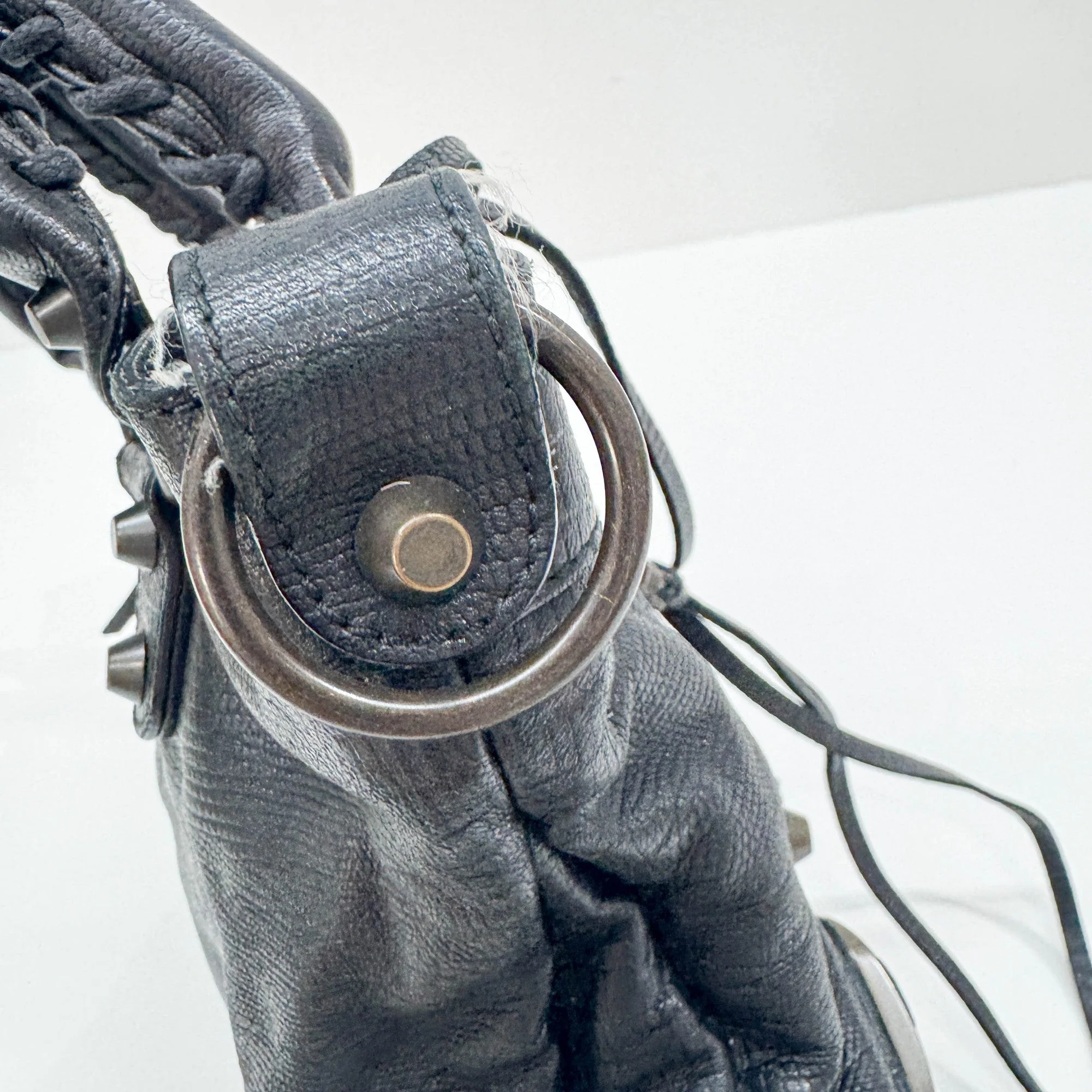 The First Black Lizard Embossed Leather Hand Bag - Image 9