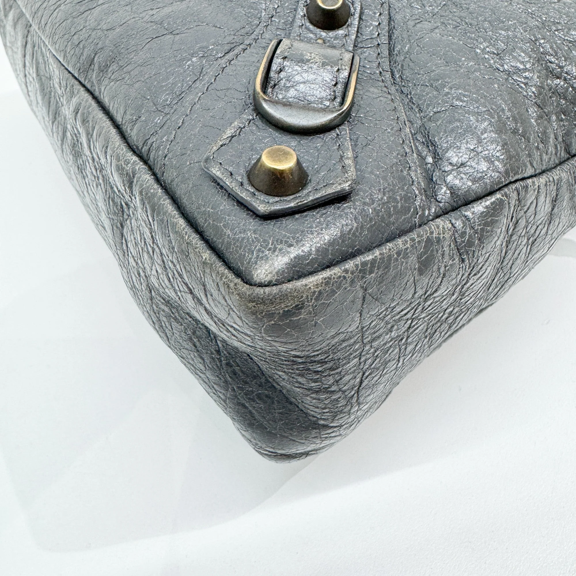 The First Tarmac Gray Leather Two Way Bag - Image 10