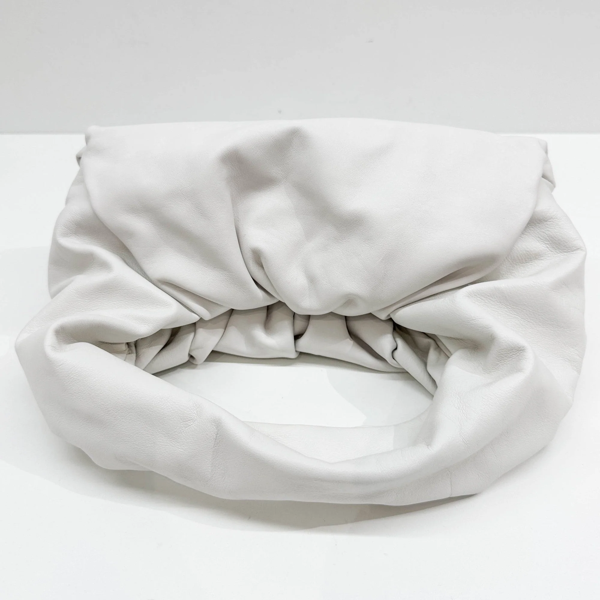 The Pouch White Leather Shoulder Bag - Image 7