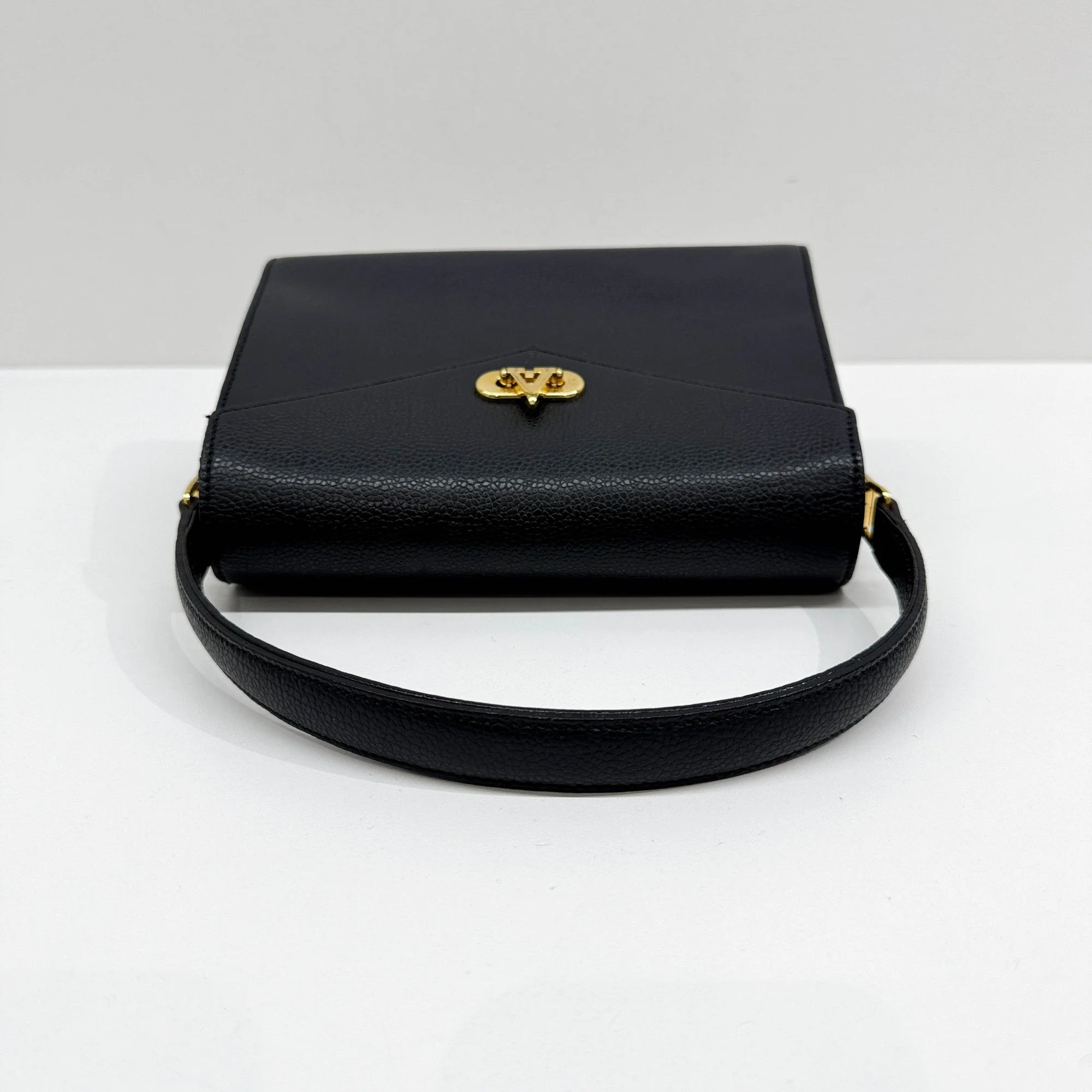 V Logo Black Leather Hand Bag - Image 6