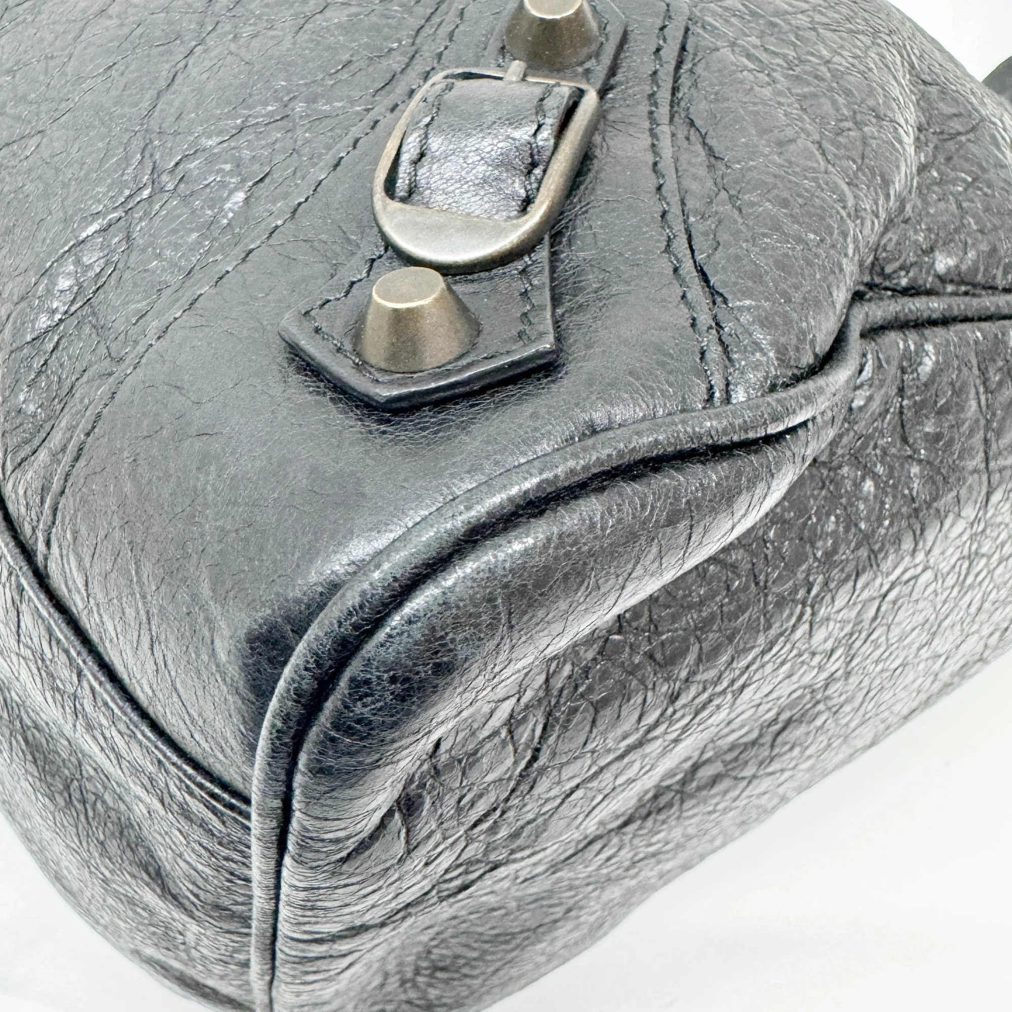 Velo Black Leather Two-Way Bag - Image 9
