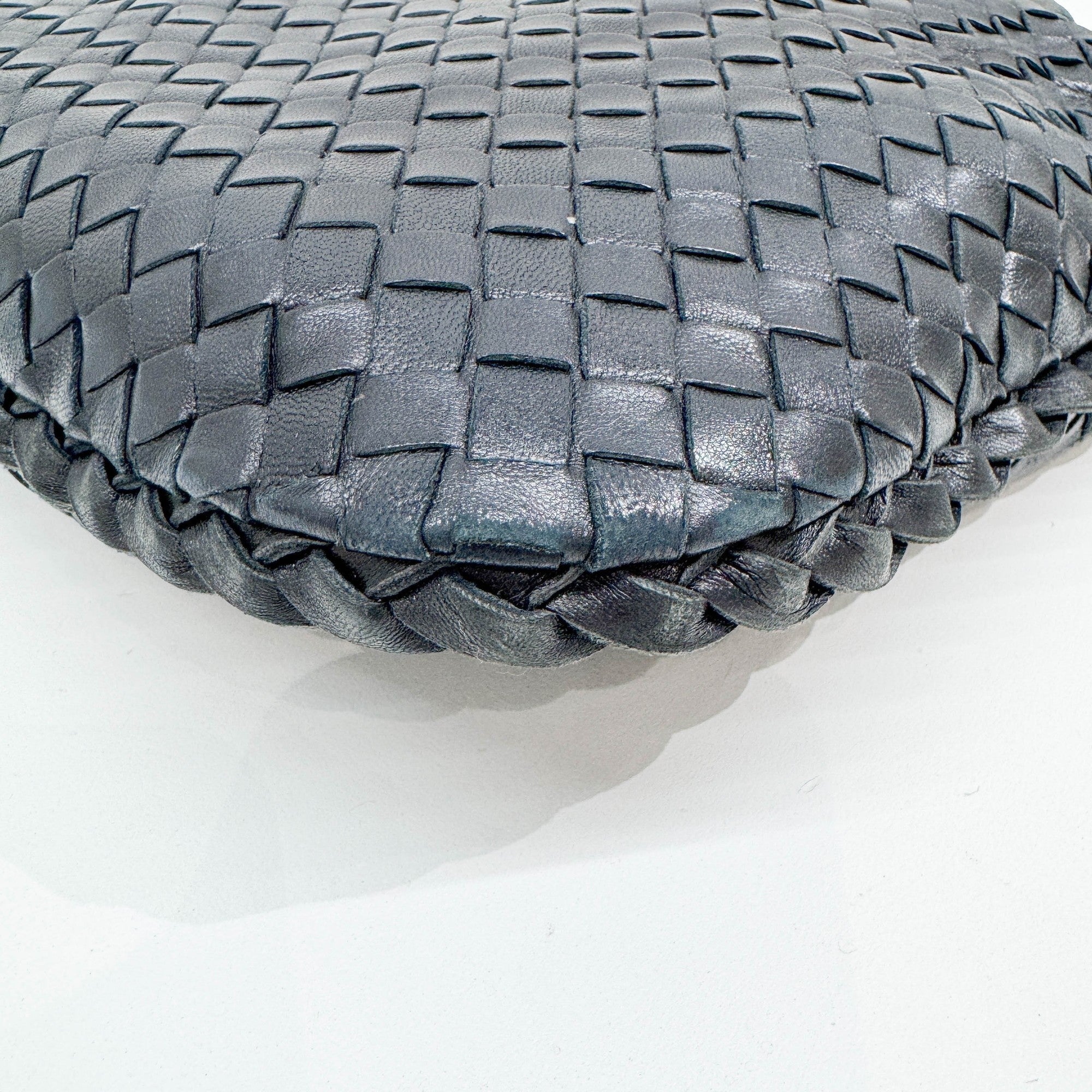 Veneta Intrecciato Black Leather Shoulder Bag - Image 12