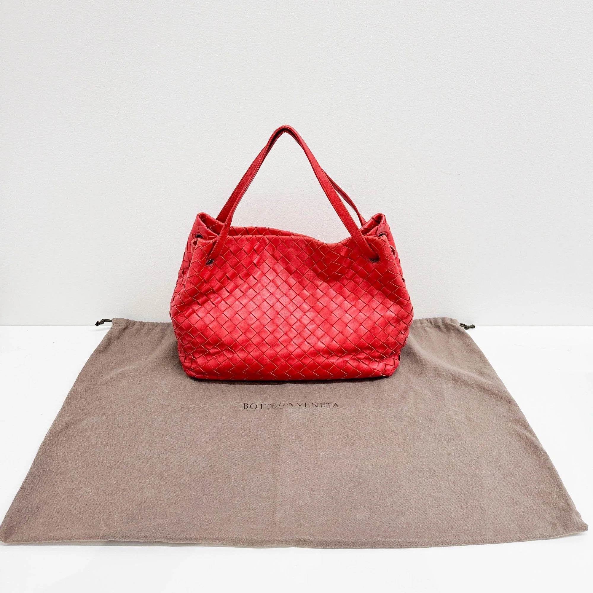 Veneta Intrecciato Blood Orange Red Leather Shoulder Bag - Image 4