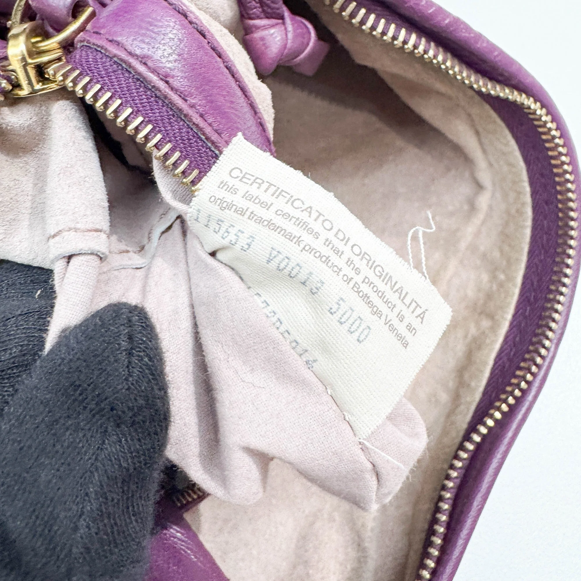 Veneta Plum Purple Leather Shoulder Bag - Image 13