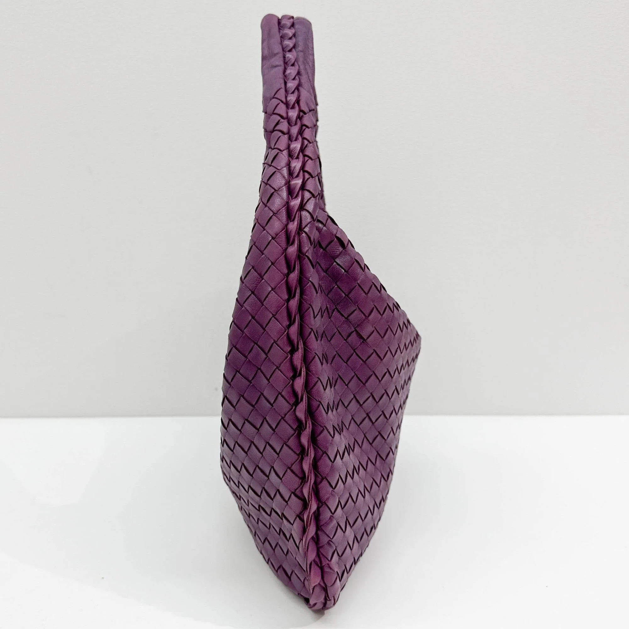 Veneta Plum Purple Leather Shoulder Bag - Image 4