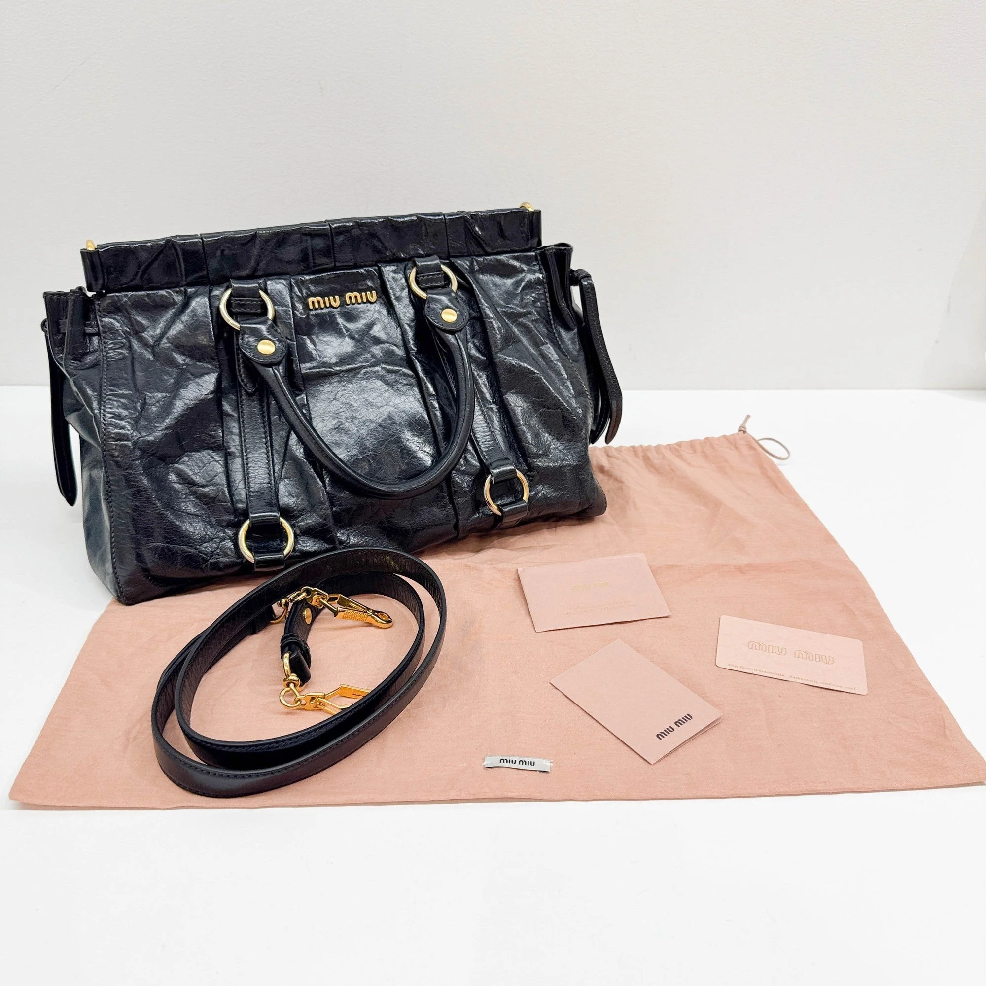 Vitello Black Leather Two Way Bag - Image 4