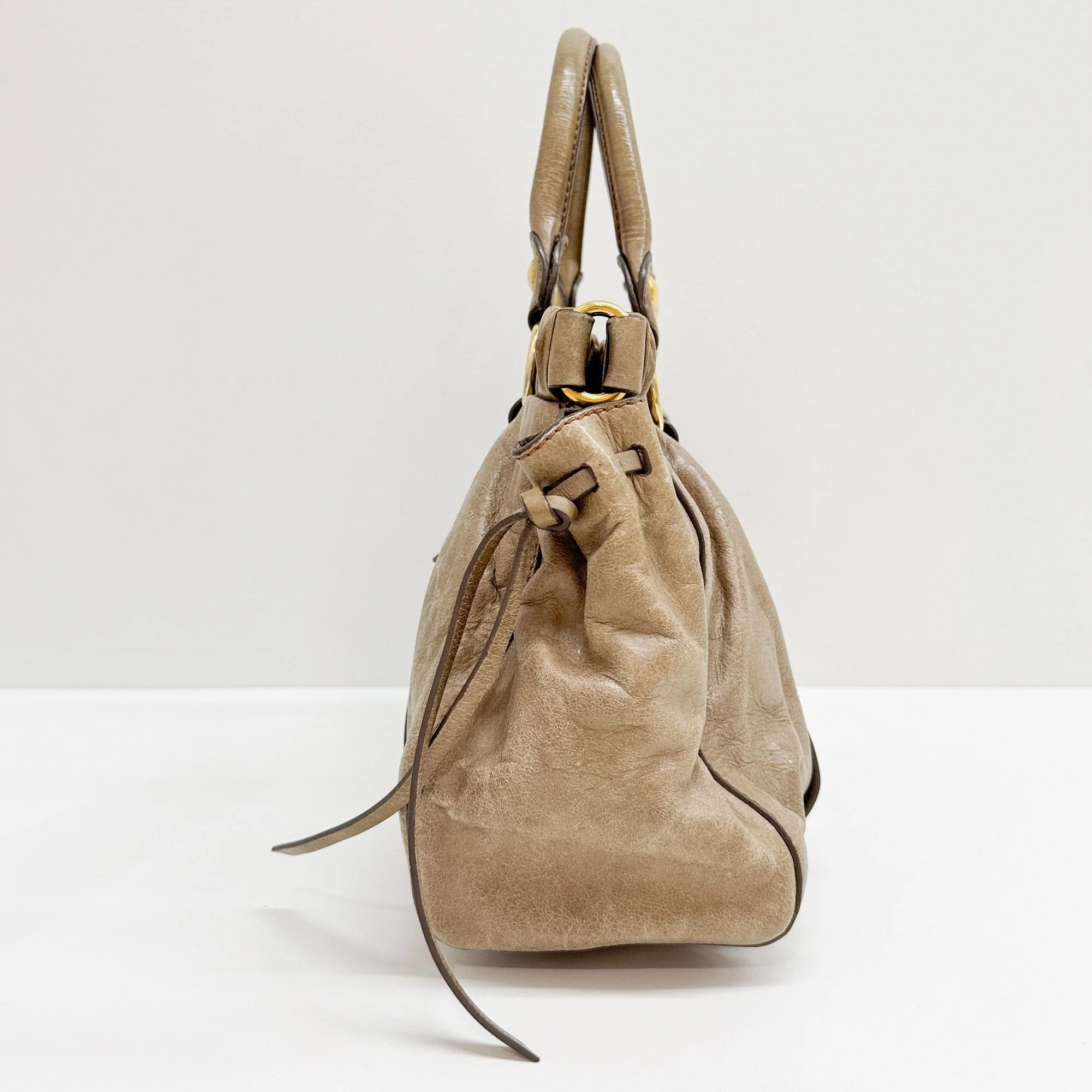 Vittelo Dark Beige Leather Hand Bag - Image 4
