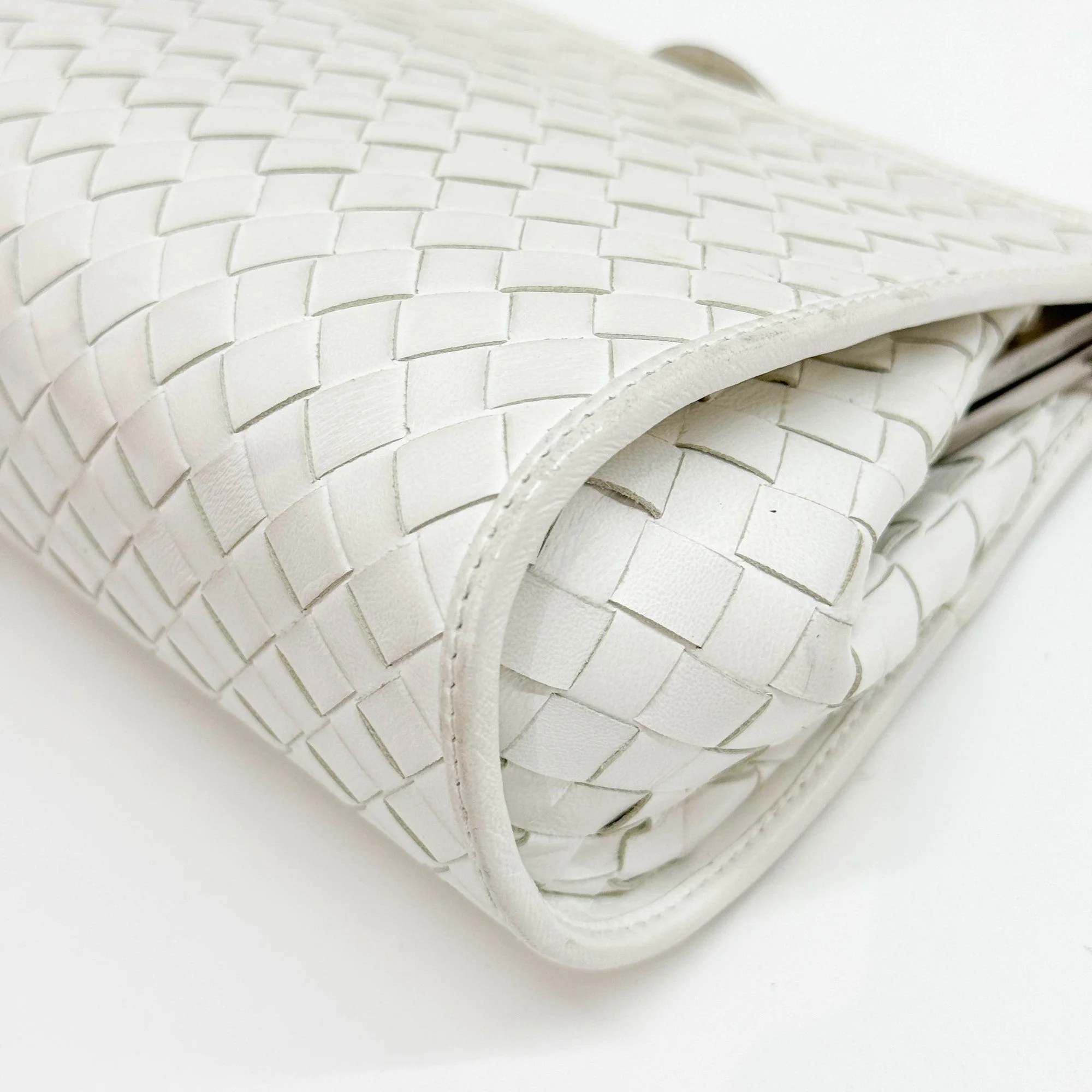 White Intrecciato Leather Shoulder Bag - Image 9